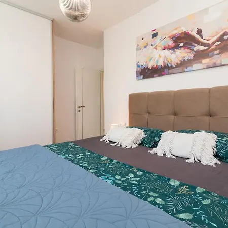 Apartment Angelus Trogir